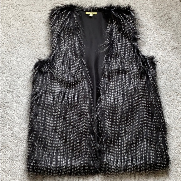Gianni Bini Fur Feather Vest - Picture 4 of 10